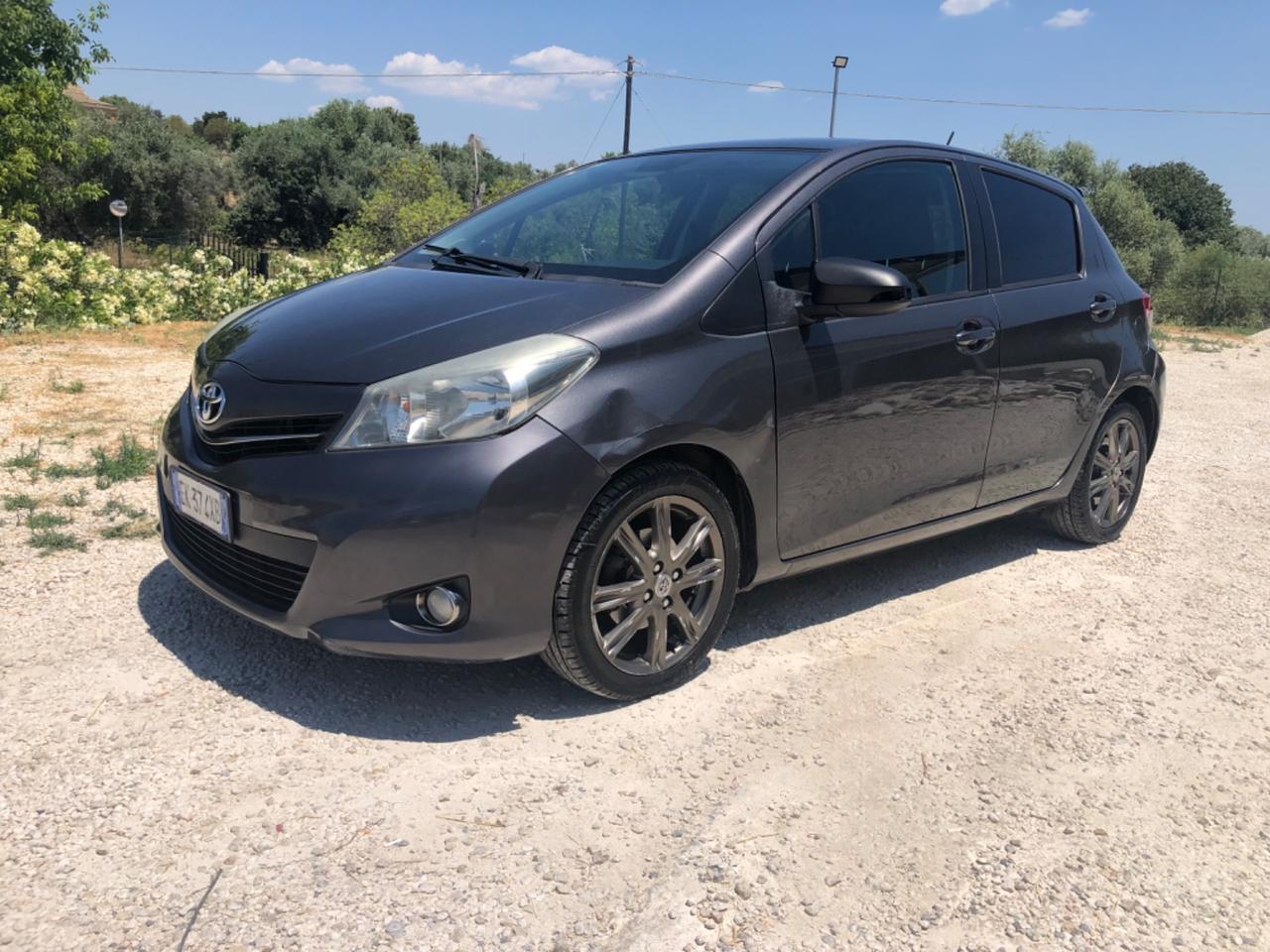 Toyota Yaris 1.4 D-4D 5 porte Lounge