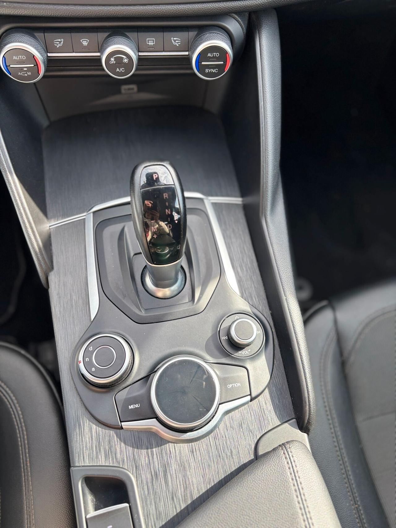 Alfa Romeo Giulia 2.2JTDM 180CV Executiv AUTOM NAVI XENON PELLE