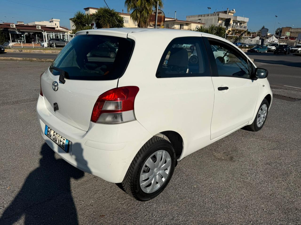 TOYOTA YARIS 3PORTE 1.0BENZINA69CV OK NEOPATENTATI