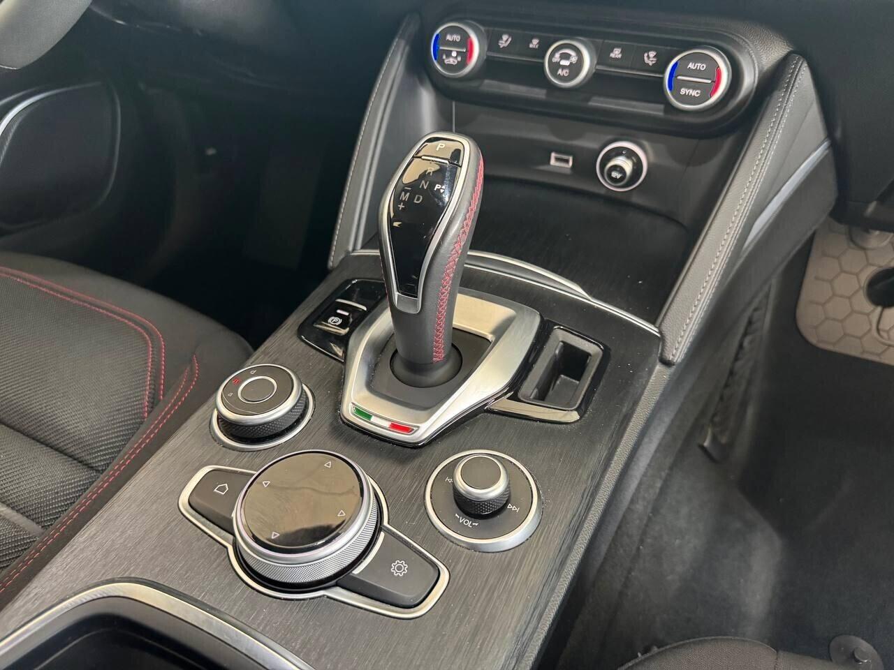 Alfa Romeo Stelvio 2.2 Turbodiesel 190 CV AT8 Q4 Business