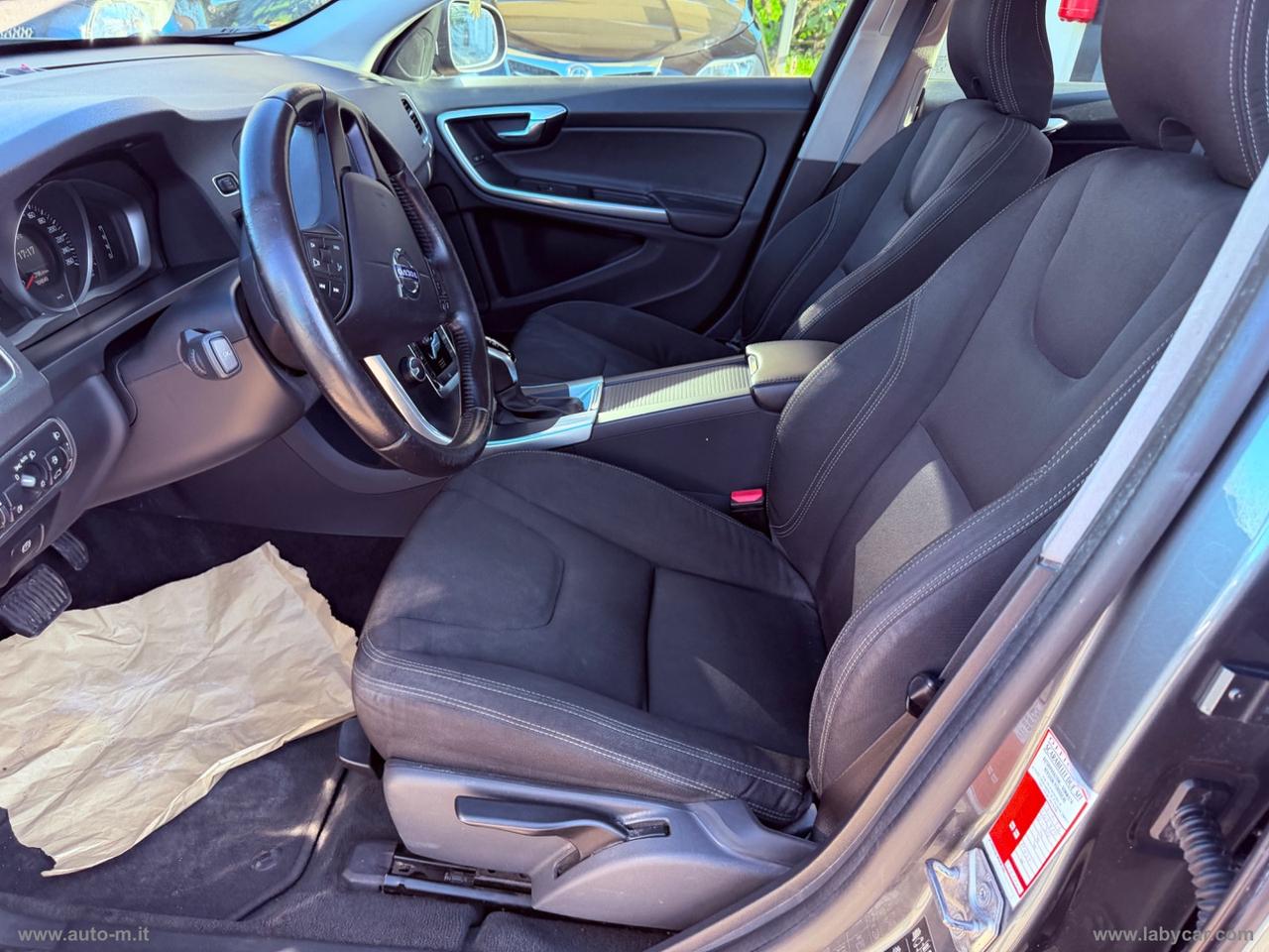 VOLVO V60 D2 Geartronic Business