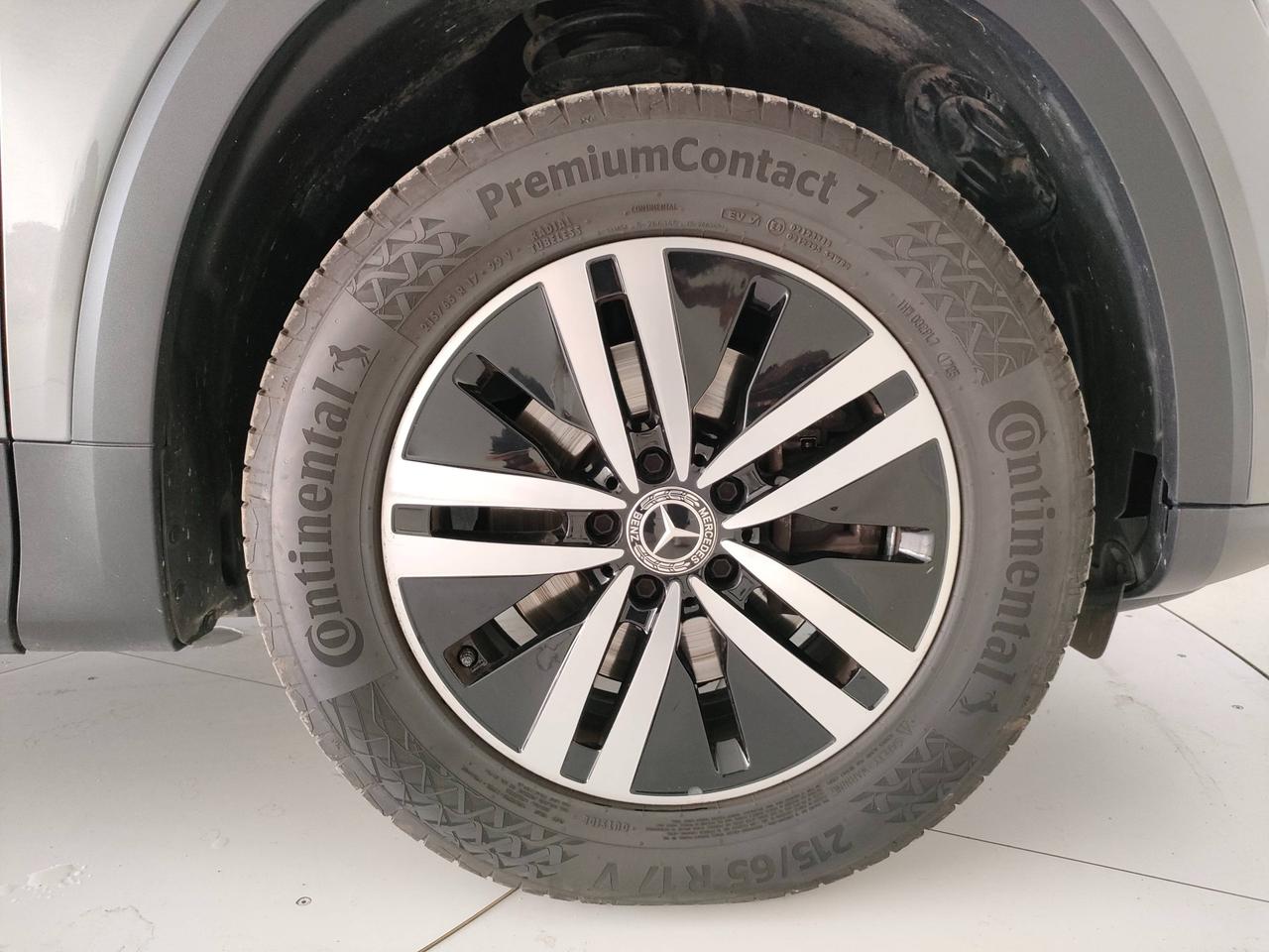 Mercedes-Benz GLB - X247 2019 - GLB 180 d Business Extra auto