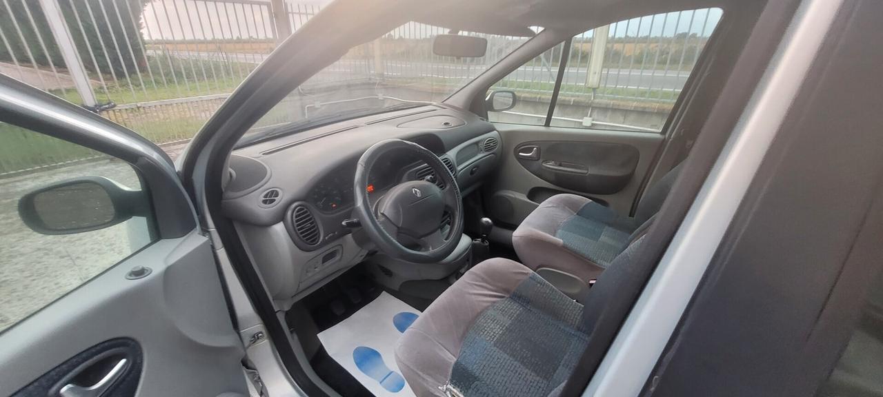 Renault Megane Mégane 1.6 16V cat Proact. Privilège