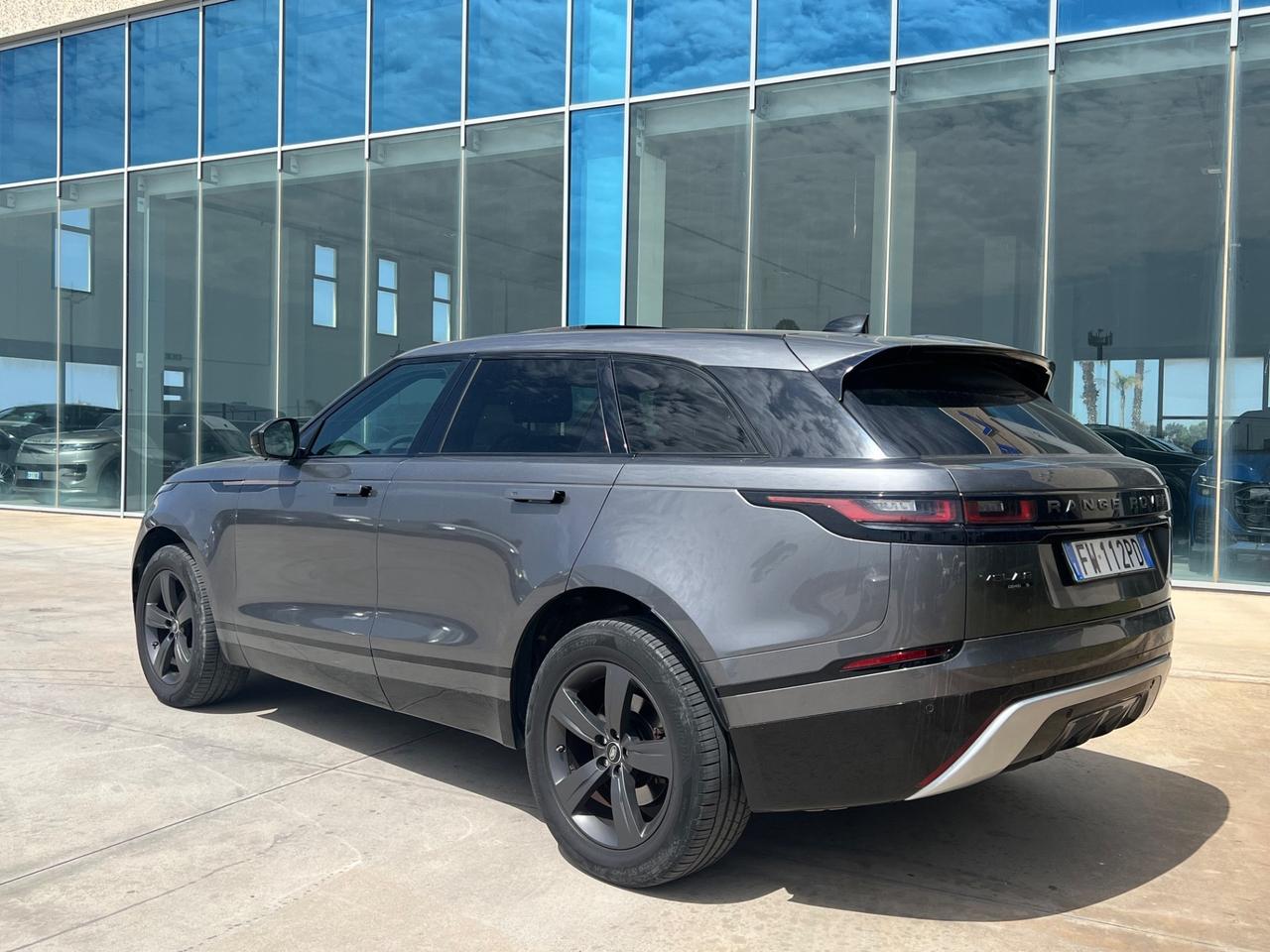 RISERVATA AD OPERATORI DEL SETTORE Land Rover Range Velar 2.0D I4 240CV R-Dynamic S