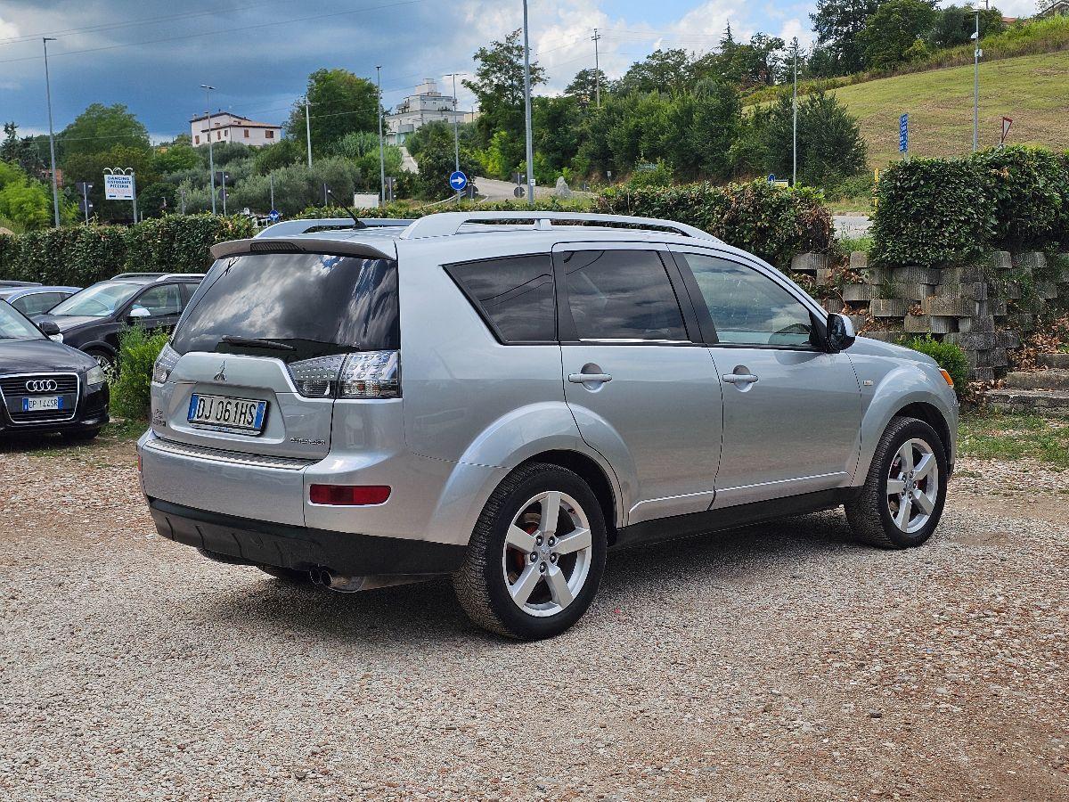MITSUBISHI OUTLANDER 2.0 DIESEL 7 POSTI 4WD GARANZIA