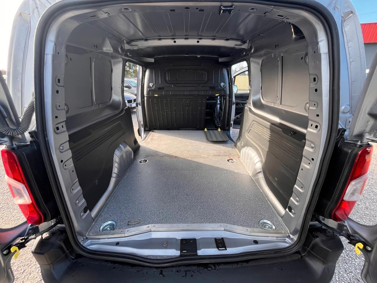 CITROËN BERLINGO XL CLUB 1.5 BLUEHDI 130 CV - FURGONE