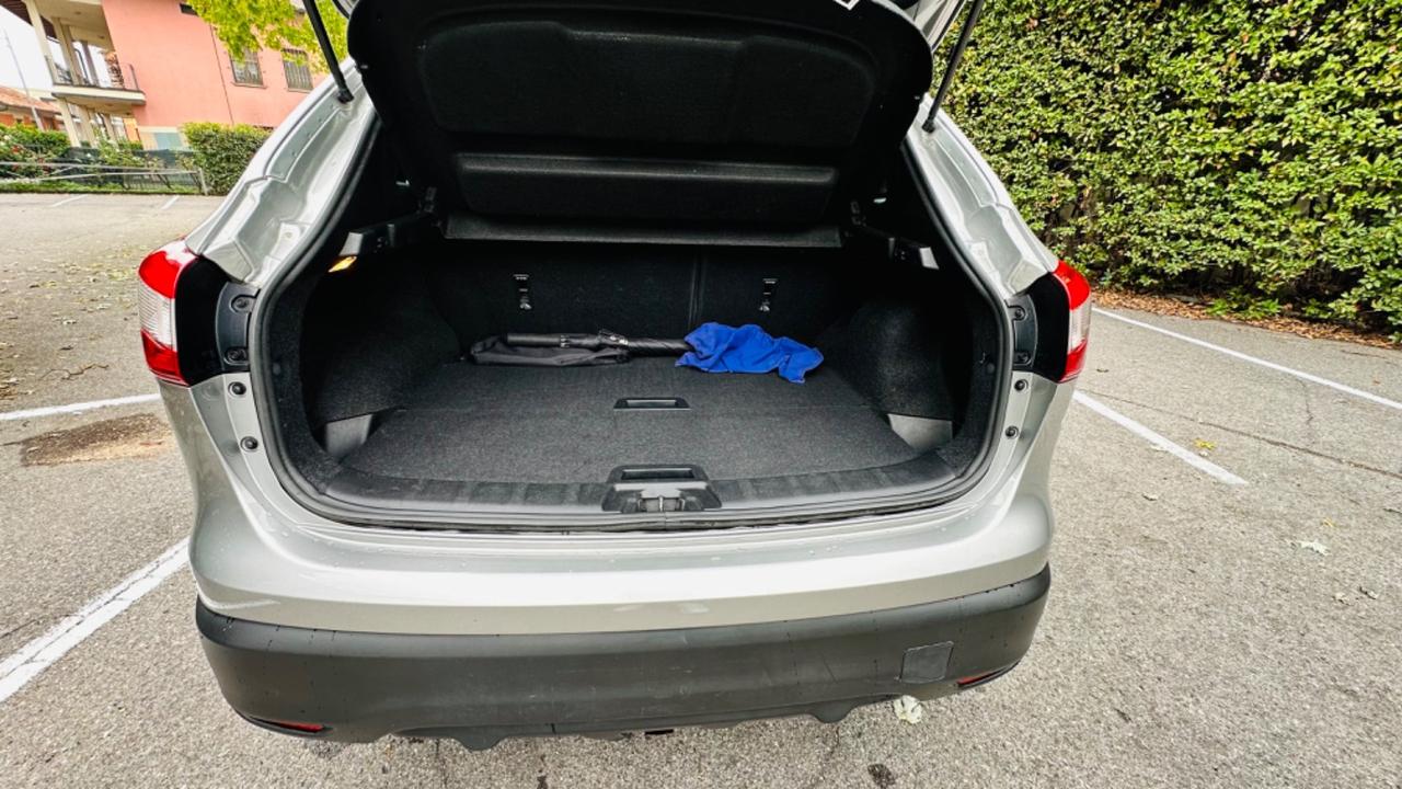 Nissan Qashqai 130CV.Gancio di traino omologato.EURO 6B