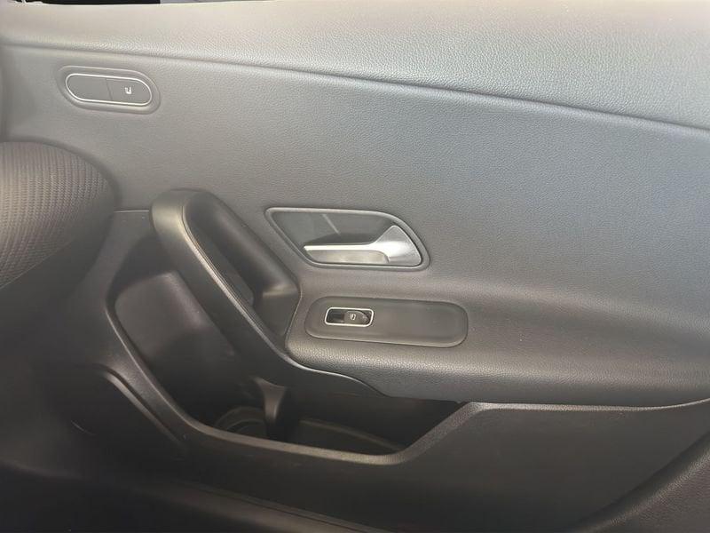 Mercedes-Benz Classe A A 180 d Advanced Auto