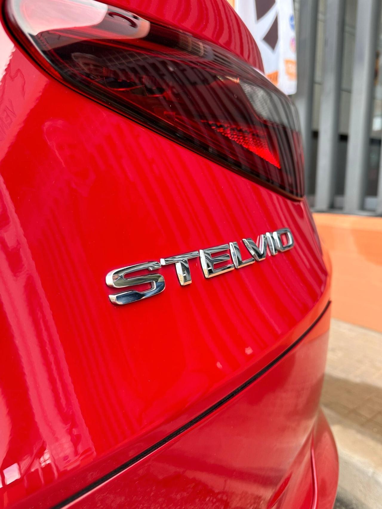 Alfa Romeo Stelvio 2.2 Turbodiesel 210 CV Super