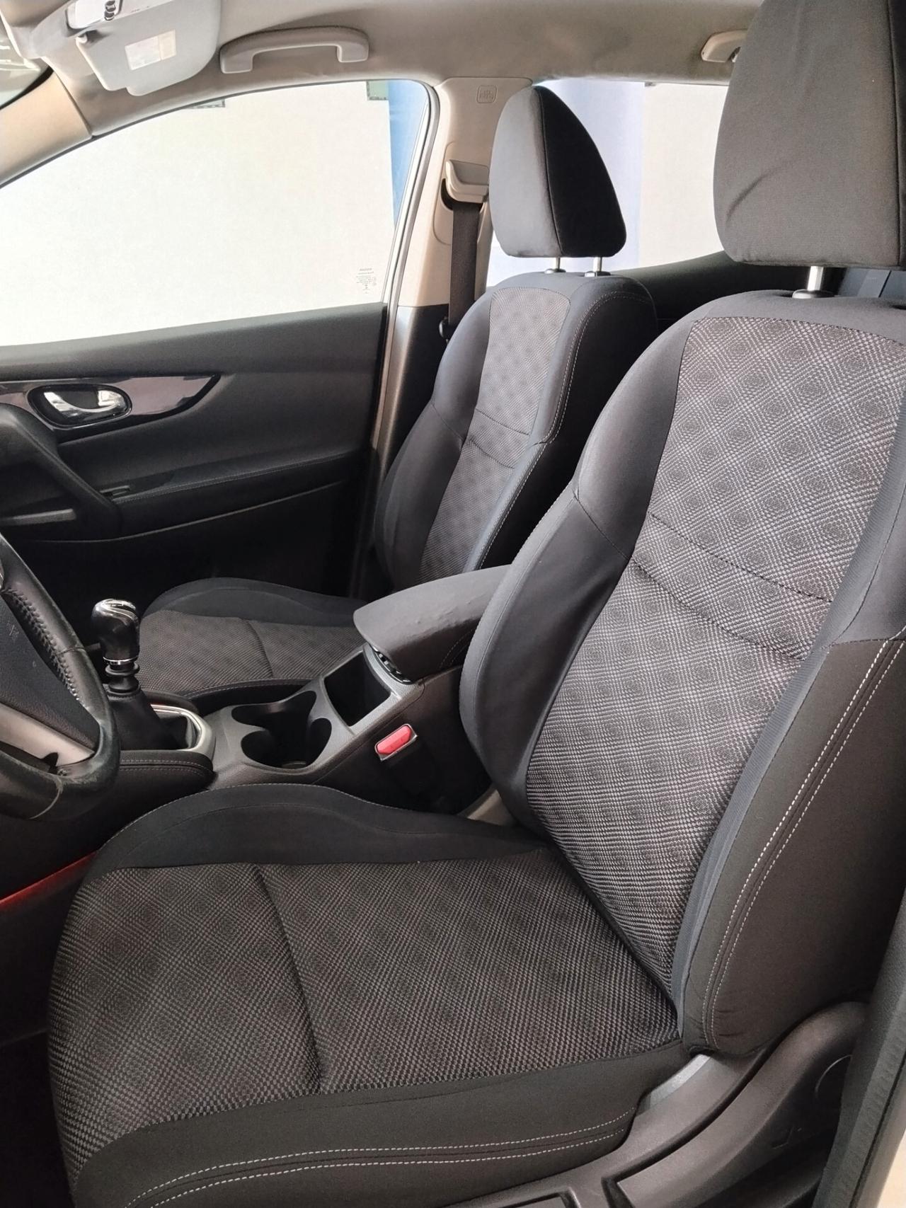 Nissan Qashqai 1.5 diesel 2014 CON GARANZIA