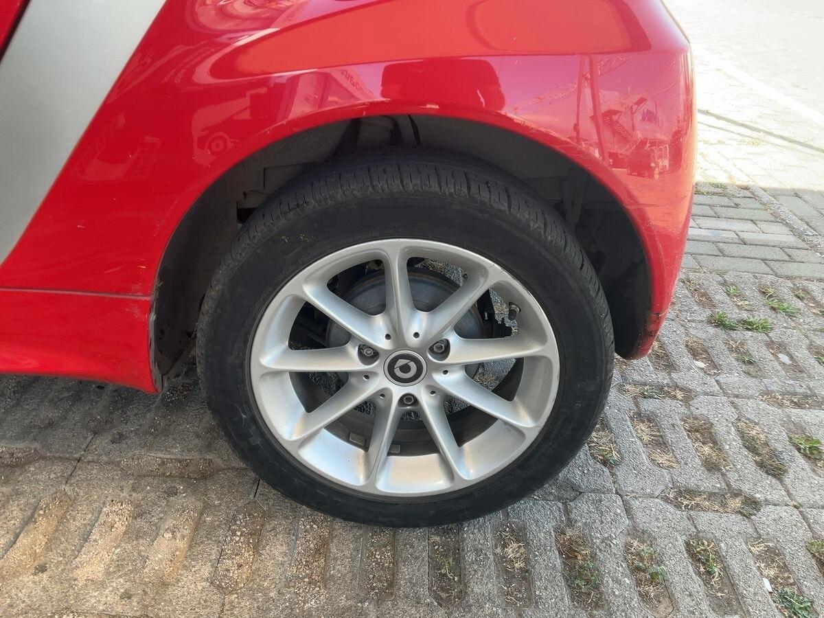 Smart ForTwo 1000 52 kW MHD coupé pure