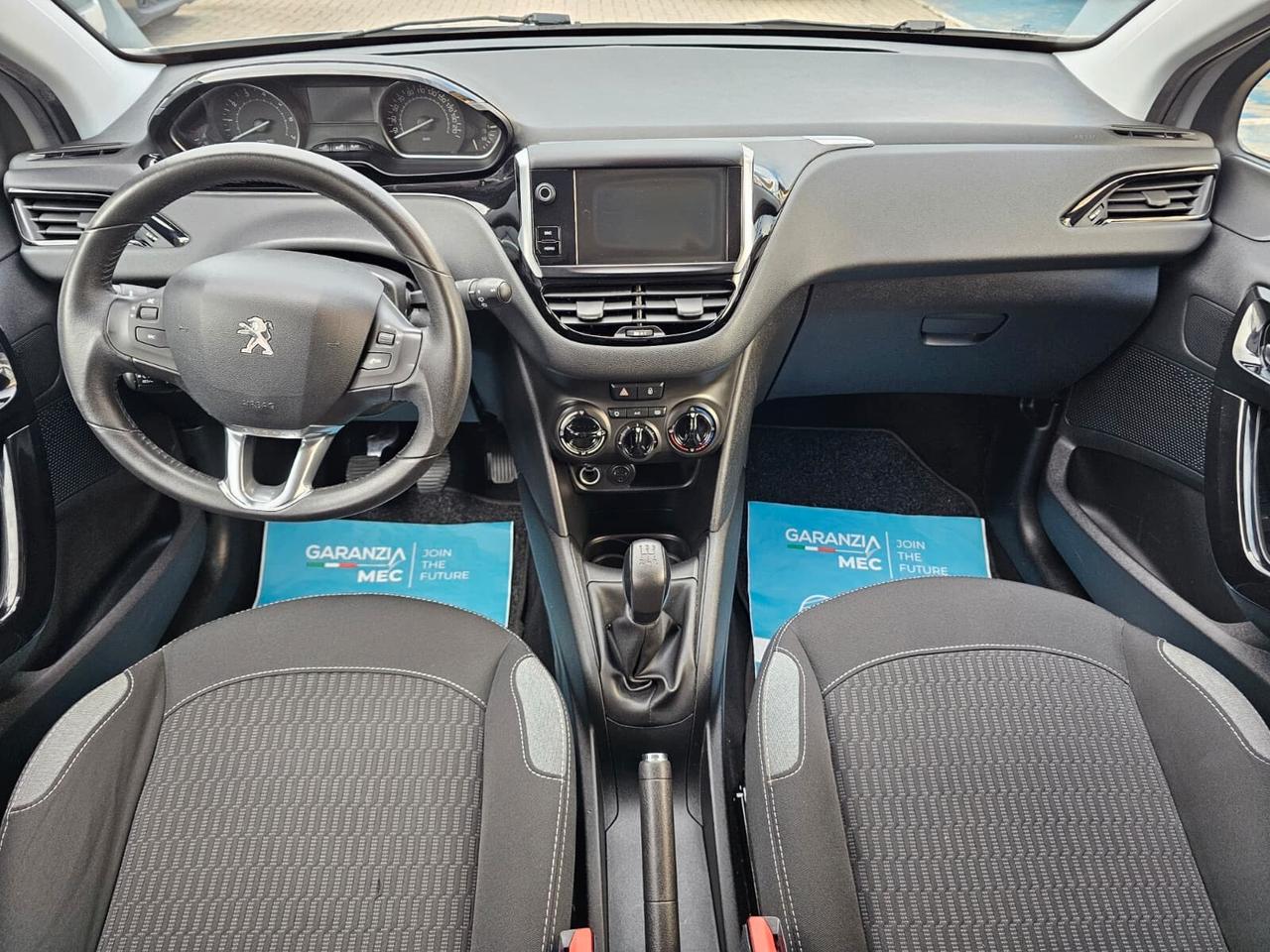 Peugeot 208 PureTech 82 5 porte Active - Pari al nuovo