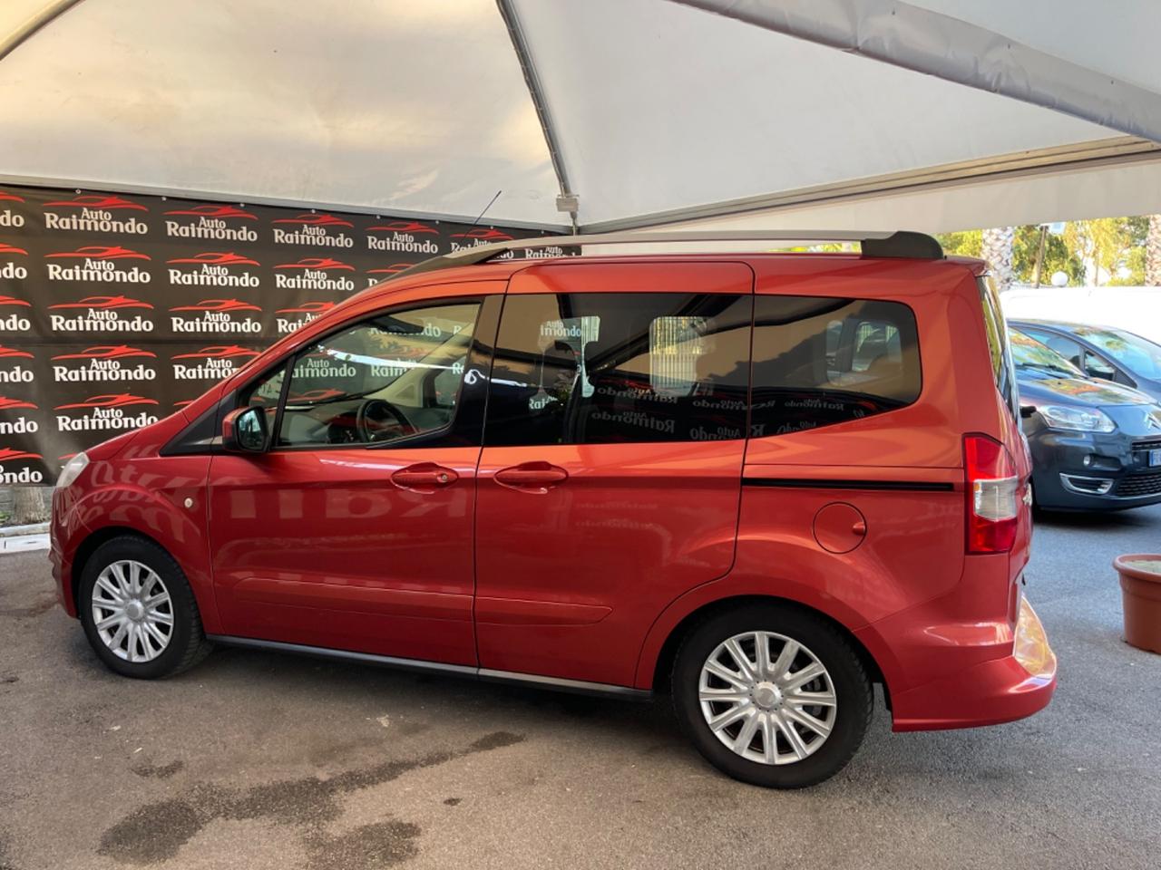 Ford Tourneo Courier 1.5 TDCI 75 CV Titanium