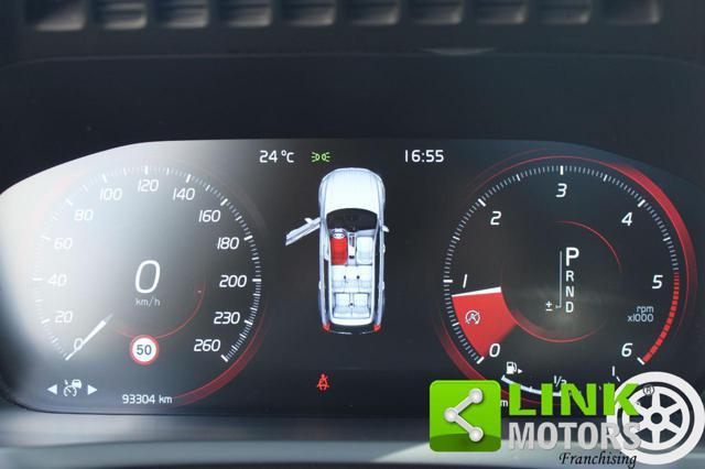 VOLVO XC90 D5 AWD Geartronic 7 posti R-design,Crystal White