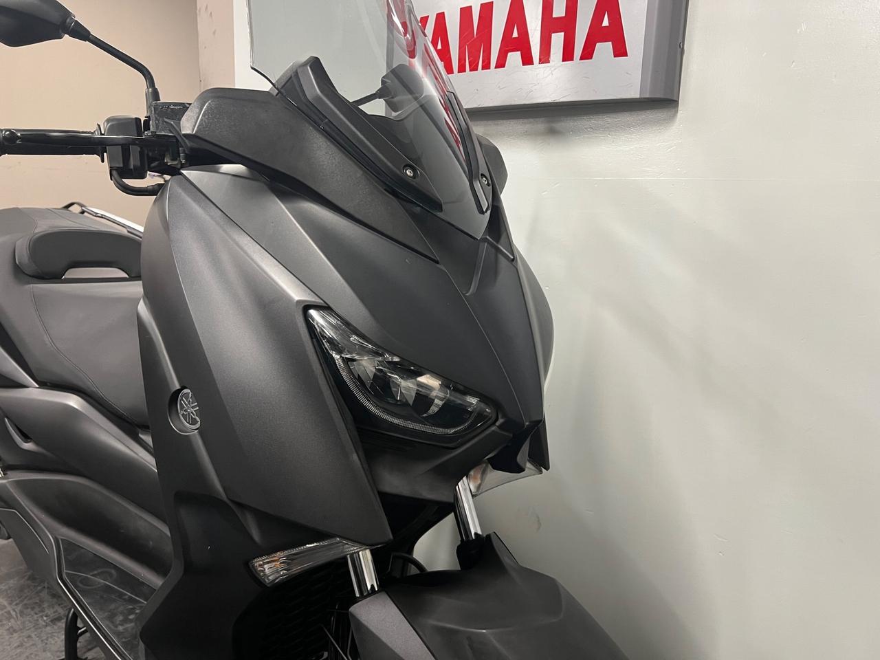 Yamaha X-Max 400