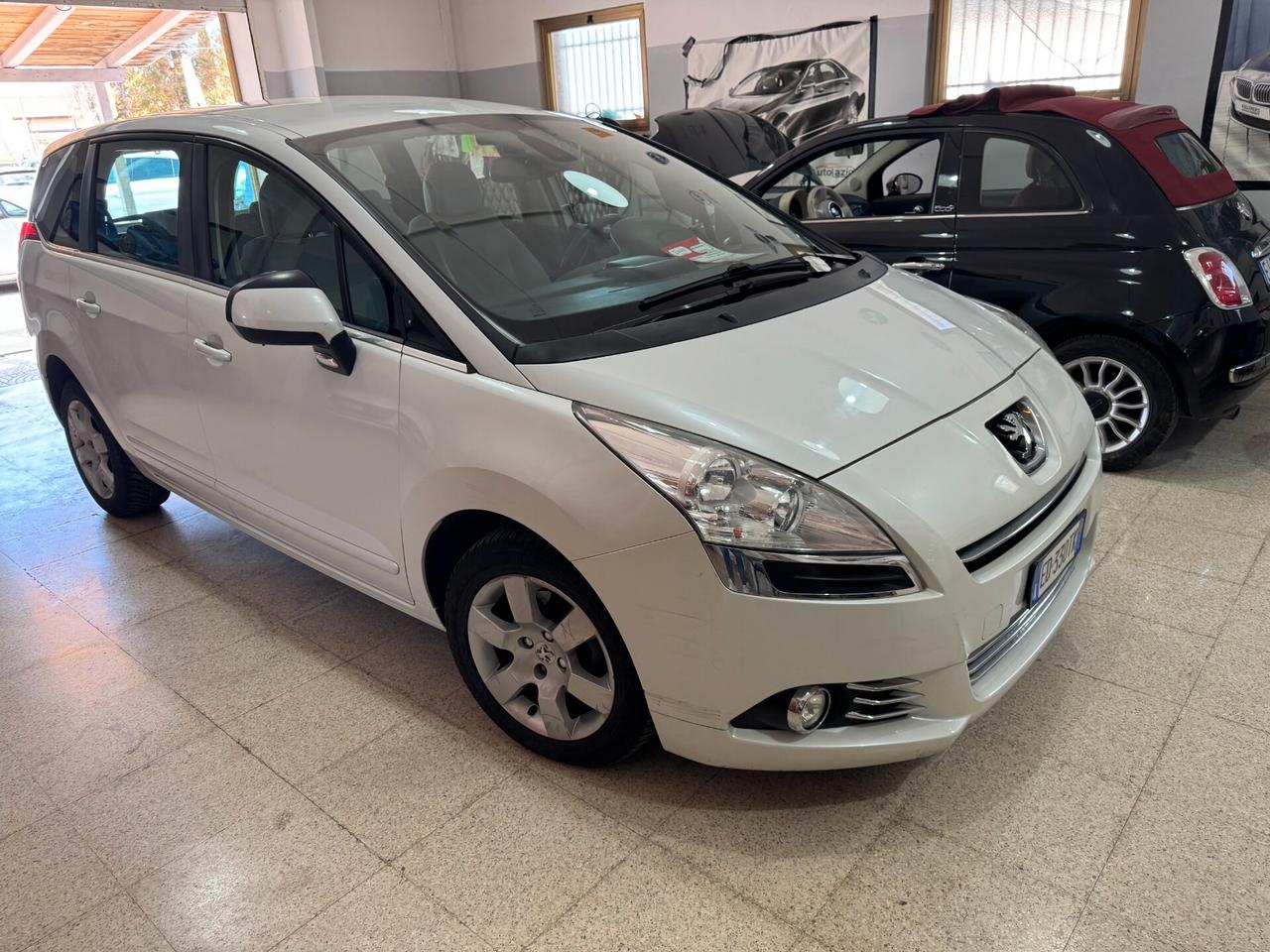 Peugeot 5008 1.6 HDi 110CV Premium NAVIGATORE