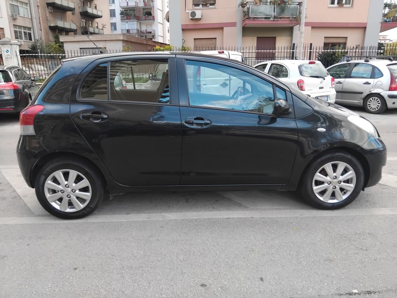 TOYOTA YARIS 1.3 SOL CLIMA RADIO