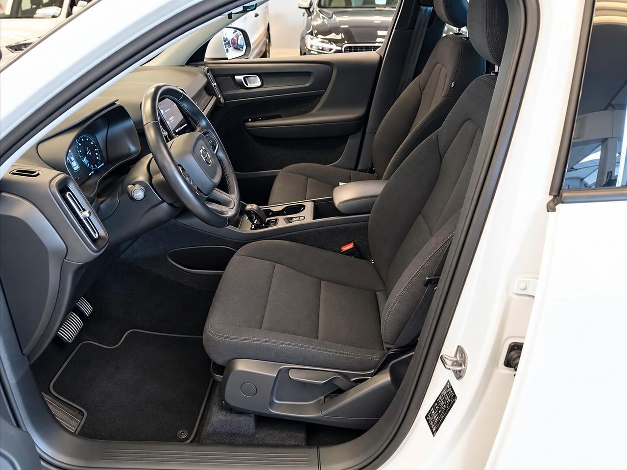 Volvo XC40 1.5 T2 Geartronic Momentum Core Neopatentati 10/2021