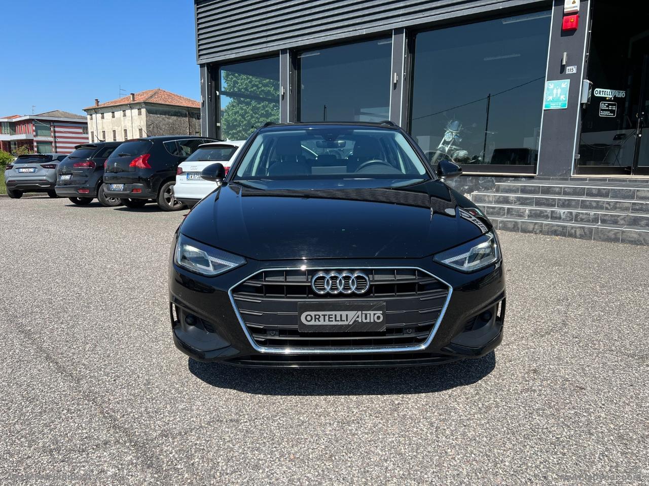 AUDI A4 Avant 35 TDI/163CV MHVE S tronic Business IVA DEDUCIBILE