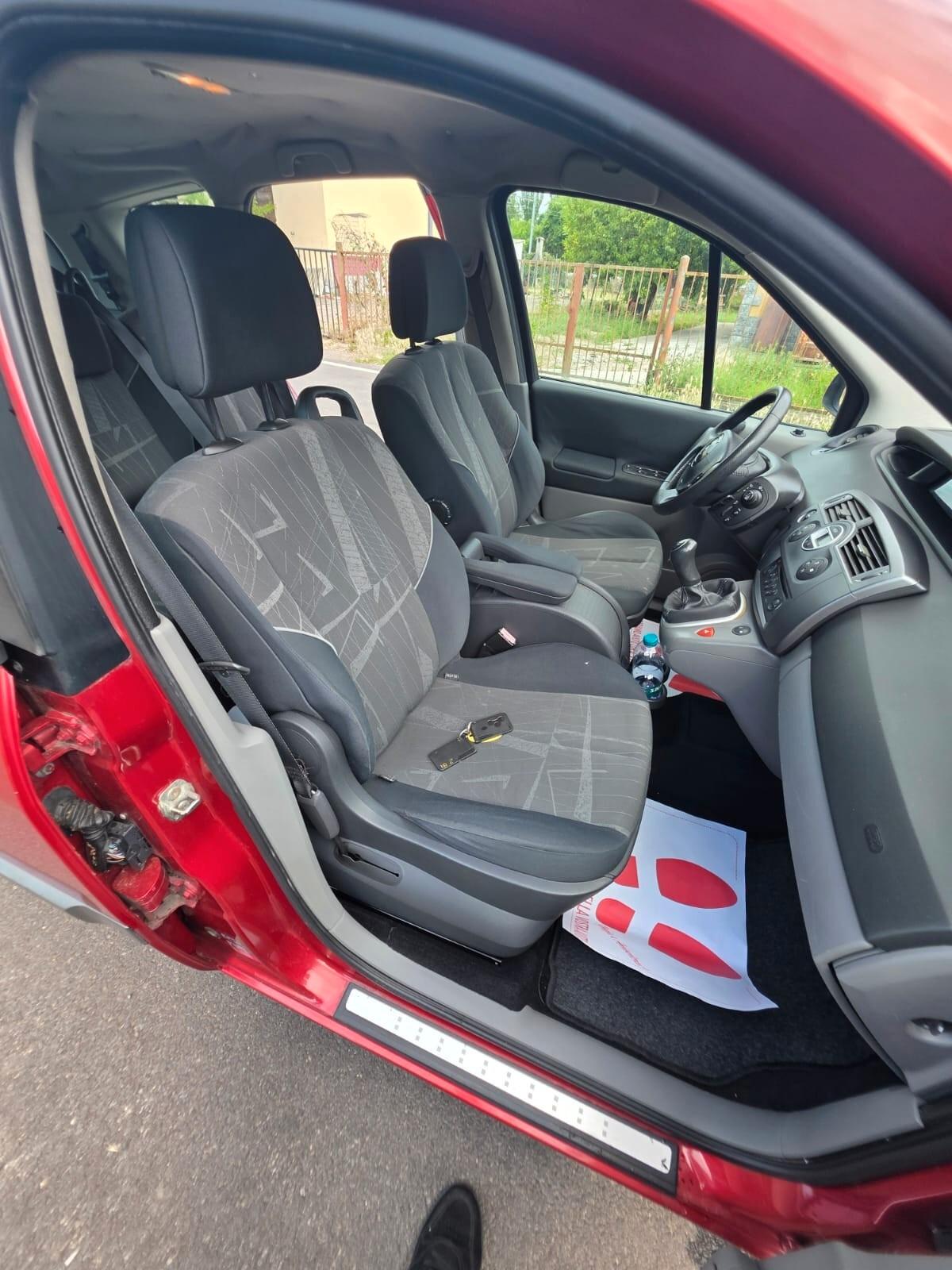 Renault Scenic Grand Scénic 1.6 16V Luxe Dynamique