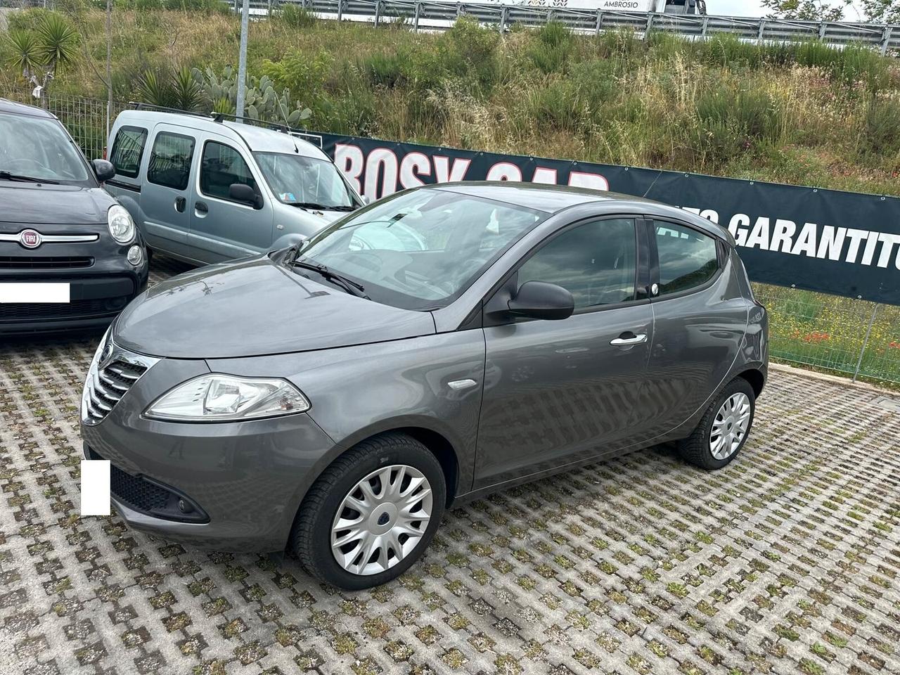 Lancia Ypsilon 1.2 69 CV 5 porte GPL Ecochic Silver-2014