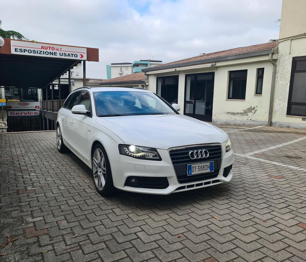 Audi A4 Avant 2.0 TDI 143CV S-Line
