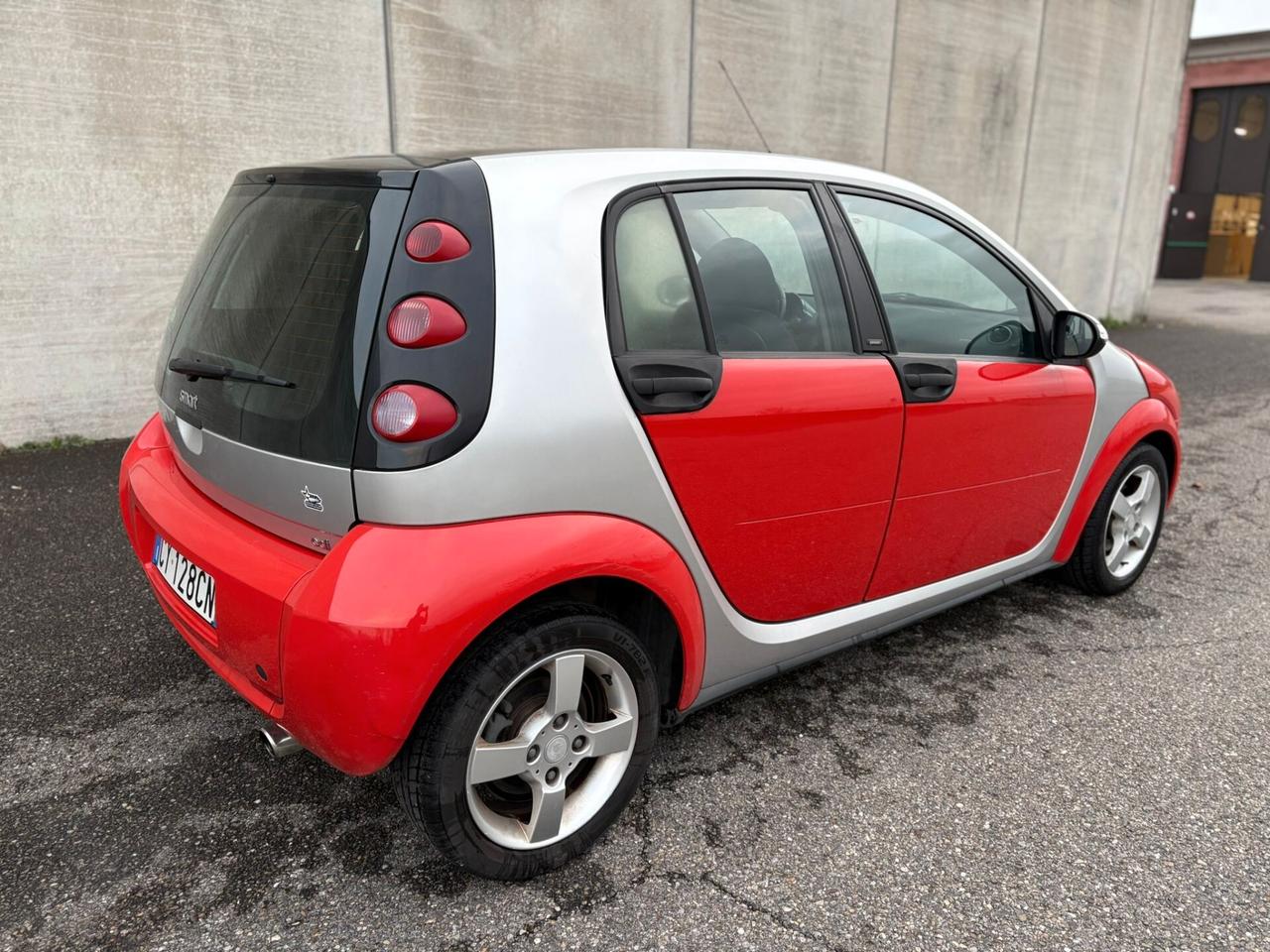 Smart ForFour 1.5 cdi 68CV NEOPATENTATI