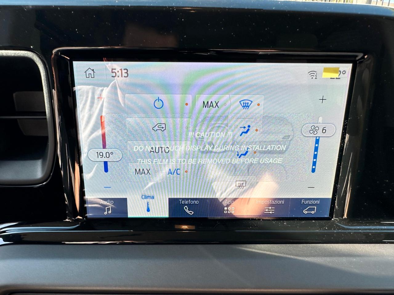 Ford Tourneo Courier 1.0 EcoBoost Titanium