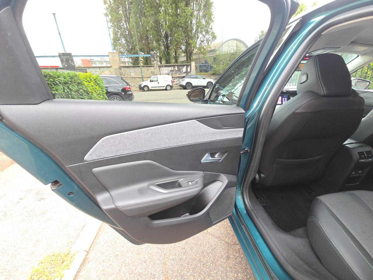 Peugeot 308 Allure Pack 1.5 BlueHdi 131cv (My'24 modello nuovo)