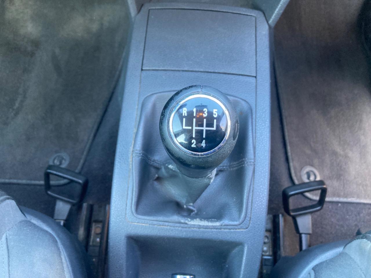 VOLKSWAGEN POLO 1.4 BENZINA (MODELLO SPORTLINE)