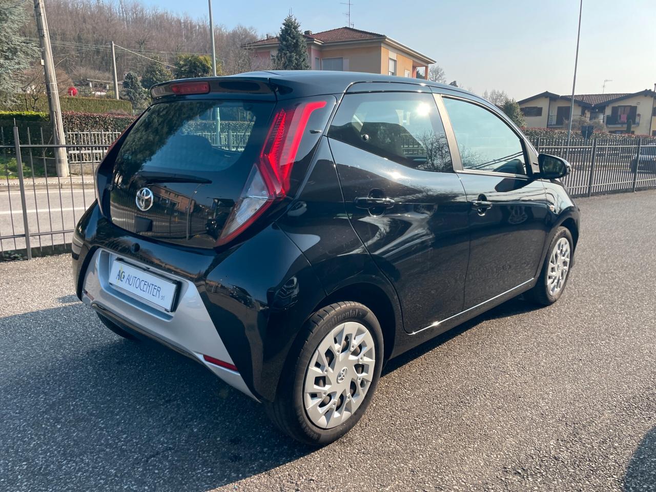 Toyota Aygo 1.0 VVT-i 72 CV 5 porte x-business MMT