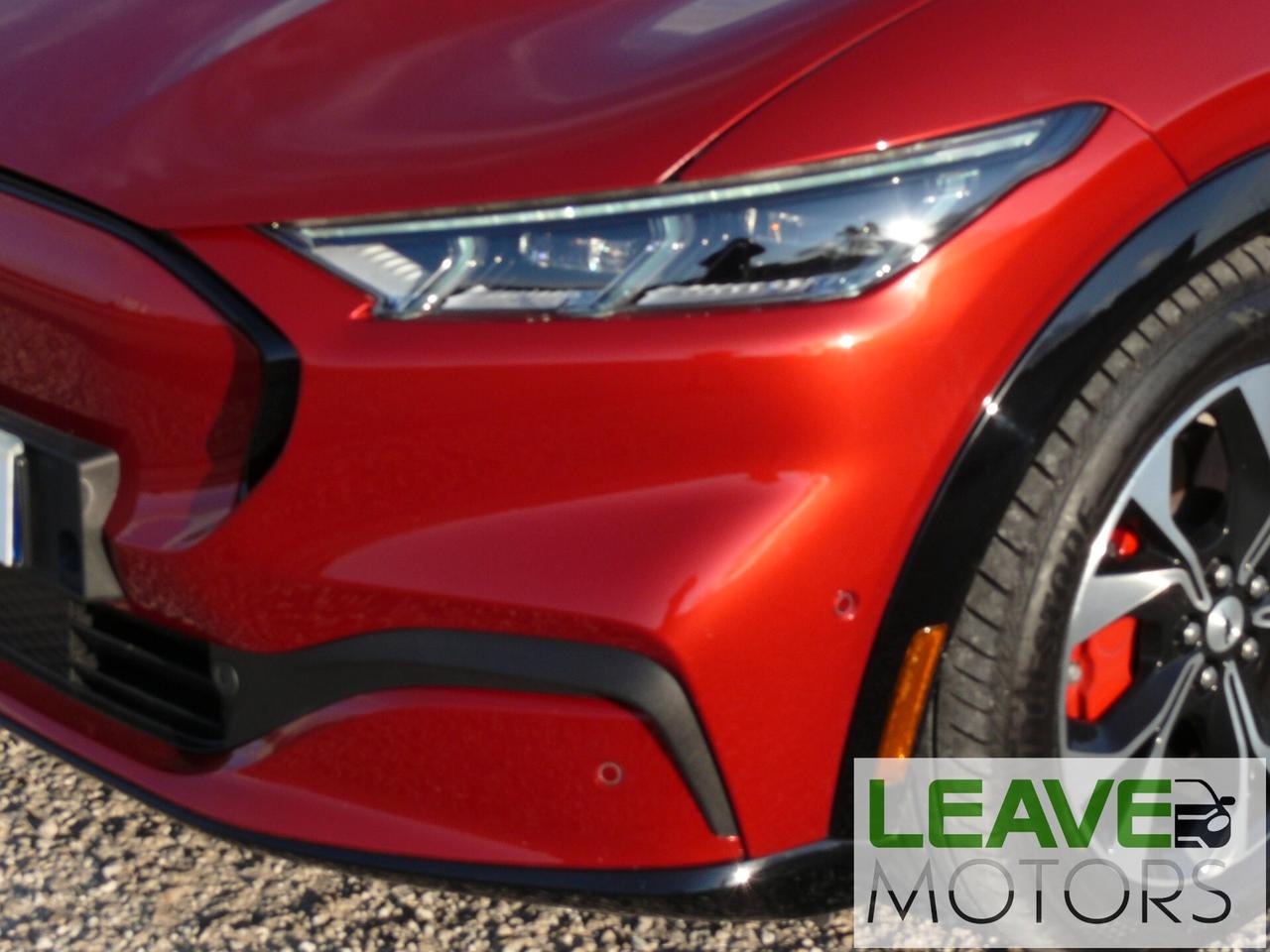 Ford Mustang Mach-E AWD 351 CV (M1483)