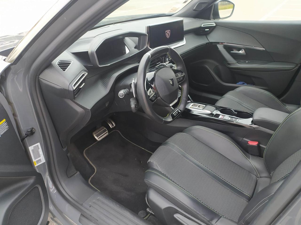 Peugeot 2008 GT 1.5 Blue HDI 130 #7917