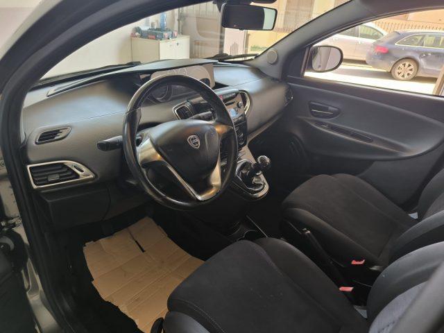 LANCIA Ypsilon 1.2 69 CV 5 porte GPL Ecochic Silver