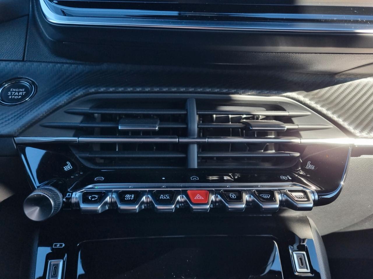 Peugeot 2008 PureTech 130 S&S EAT8 GT