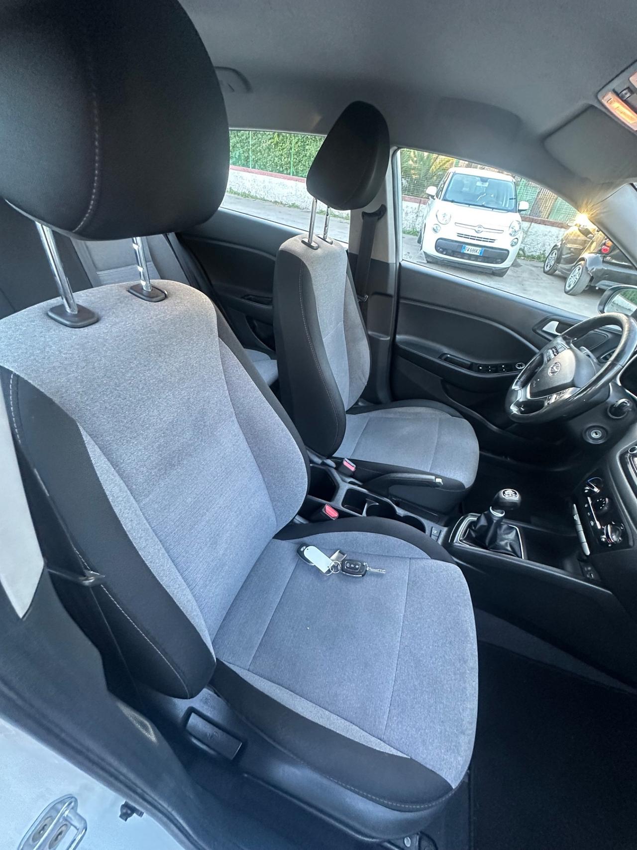 Hyundai i20 1.2 84 CV 5 porte Style