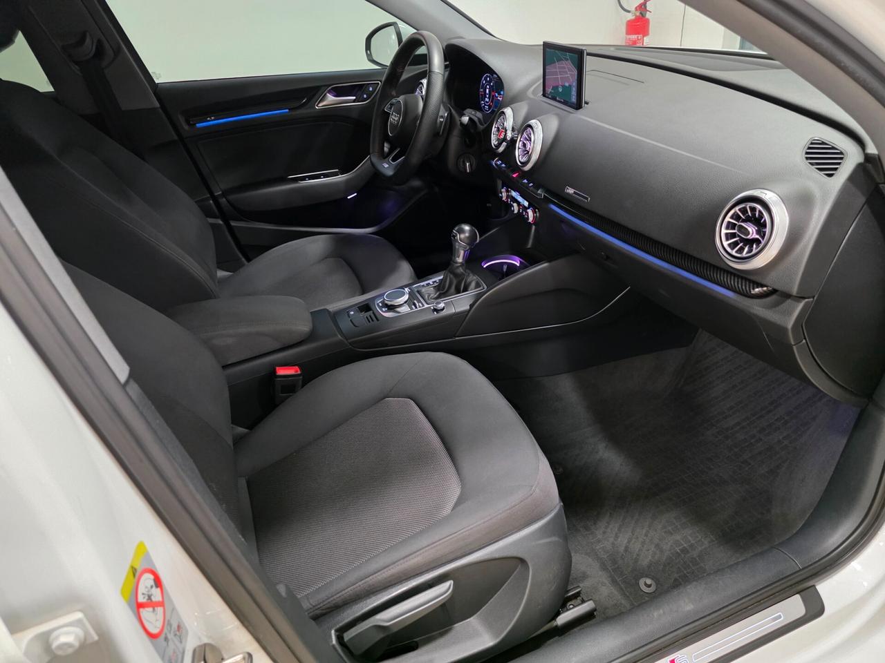Audi A3 Sedan 35 TDI S tronic line edition