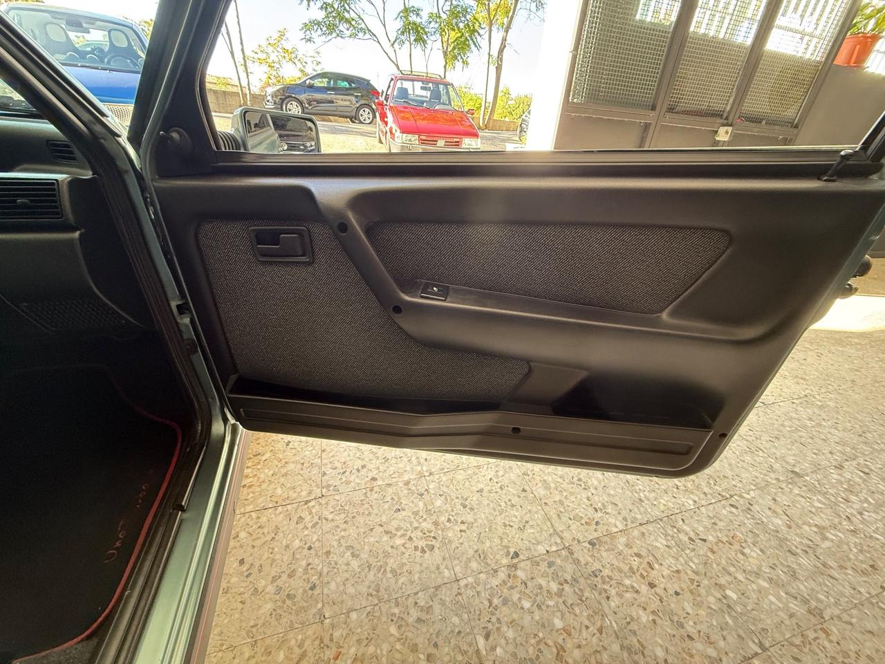 Fiat Uno turbo i.e. Tetto Apribile