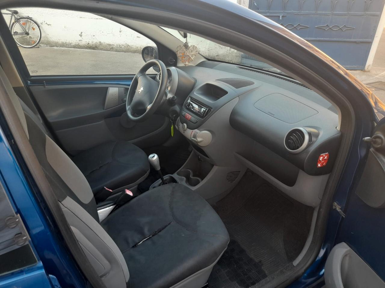 Peugeot 107 1.0cc benzina(PRIVATO)-2006