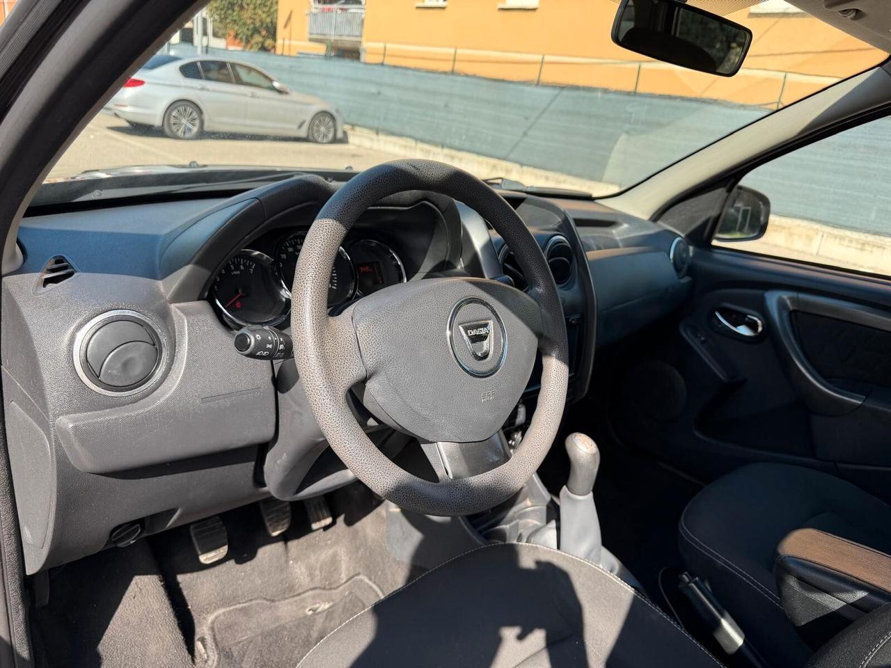 Dacia Duster 1.6 Gpl - NAV. - NEOP. - 12 MESI DI GARANZIA -