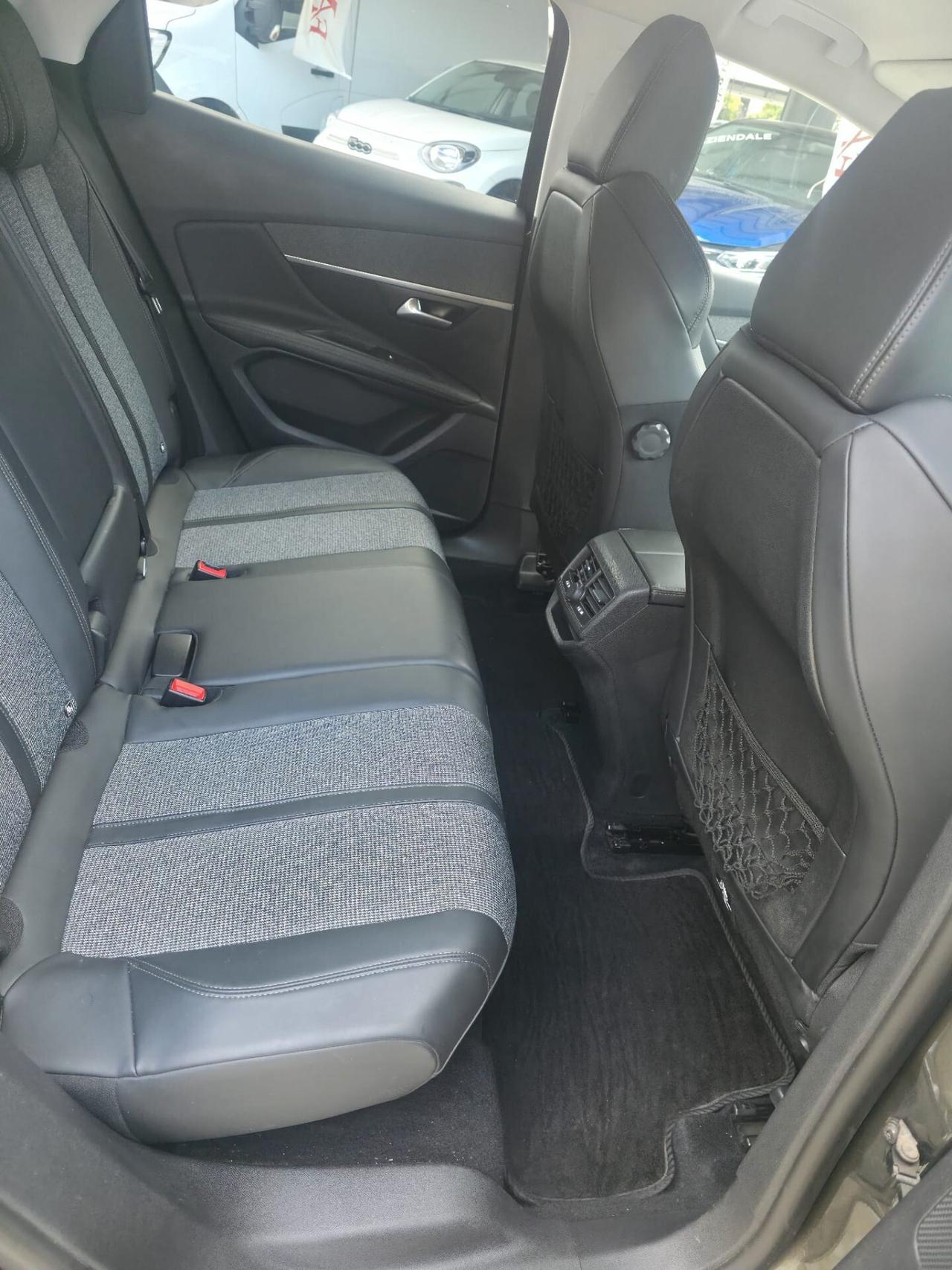 Peugeot 3008 BlueHDi 120 S&S EAT6 Allure