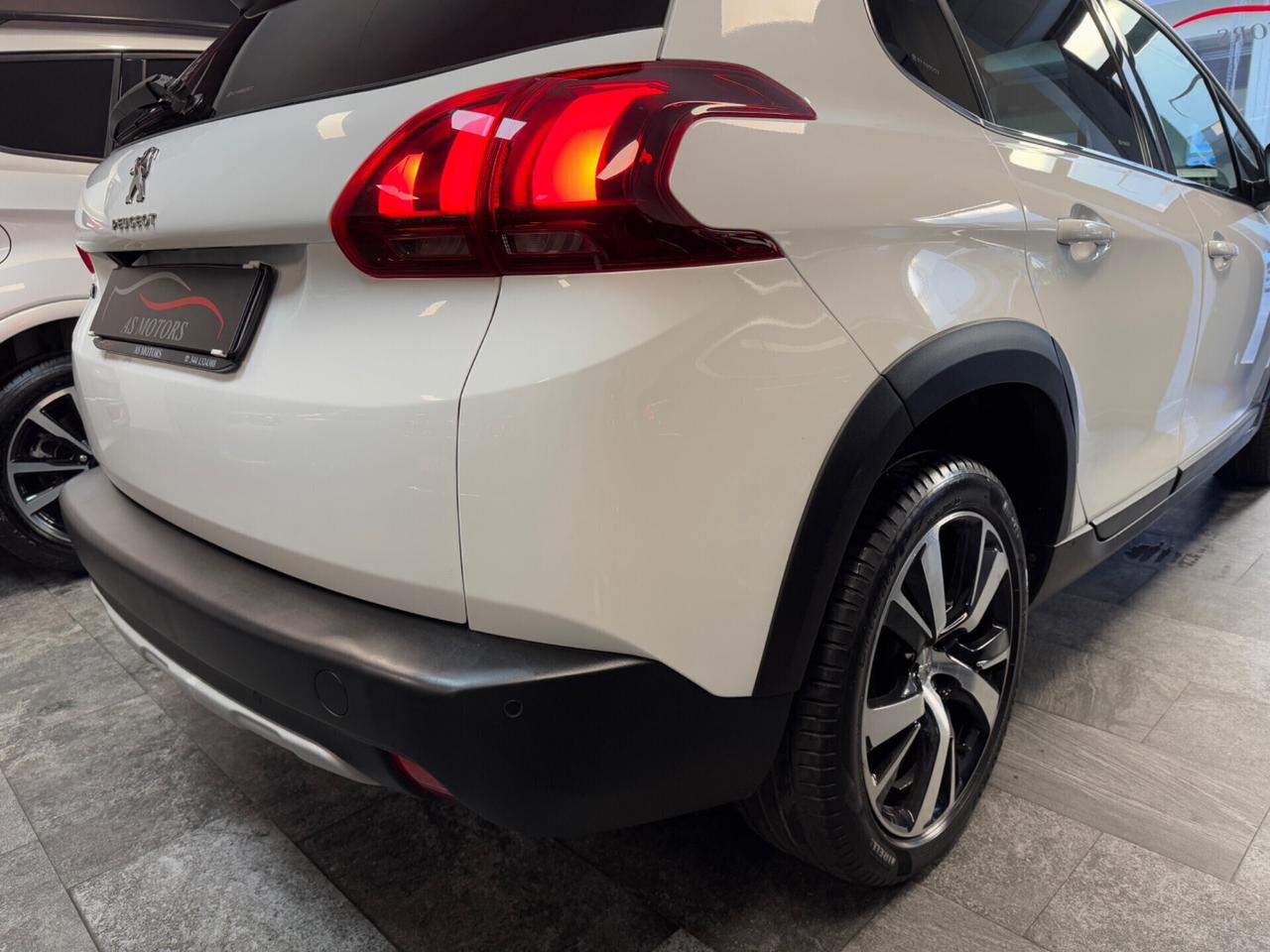 Peugeot 2008 BlueHDi 100 Allure