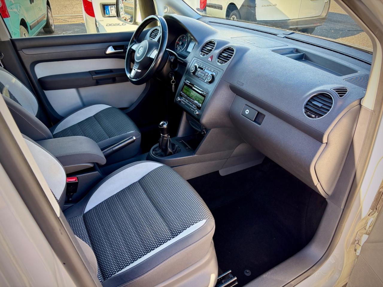 Volkswagen Caddy 1.6 TDI 102 CV 5p. Cross