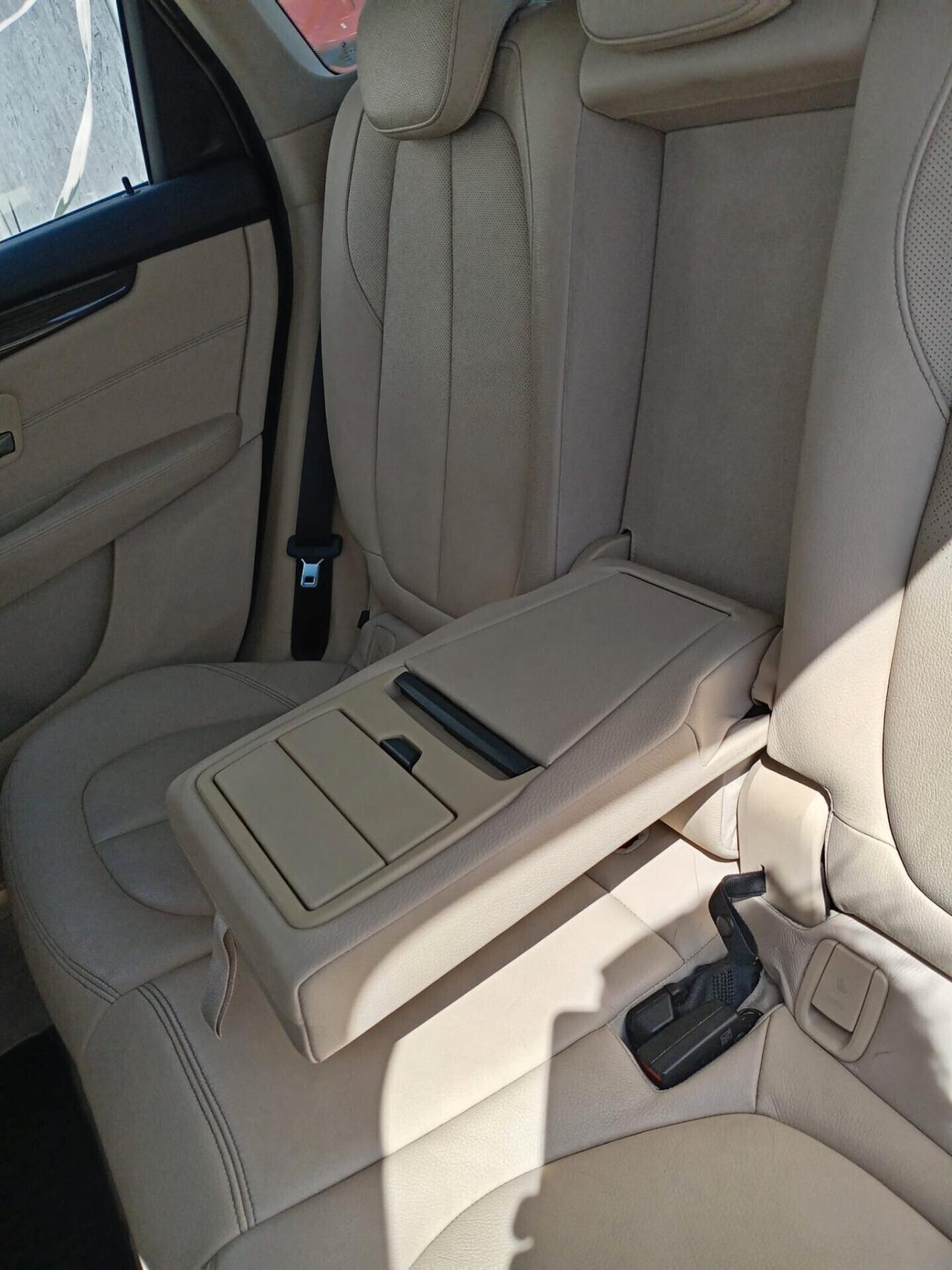 BMW 218d ACTIVE TOURER LUXURY AUTOMATICA PREZZO RIBASSATO