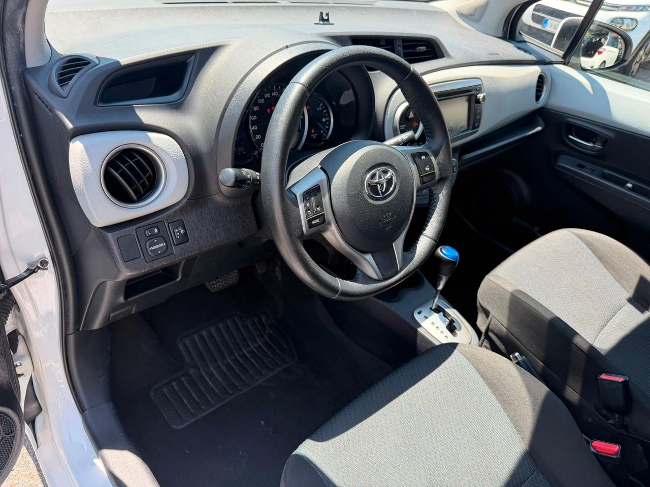 Toyota Yaris 1.5 Hybrid 5 porte Lounge
