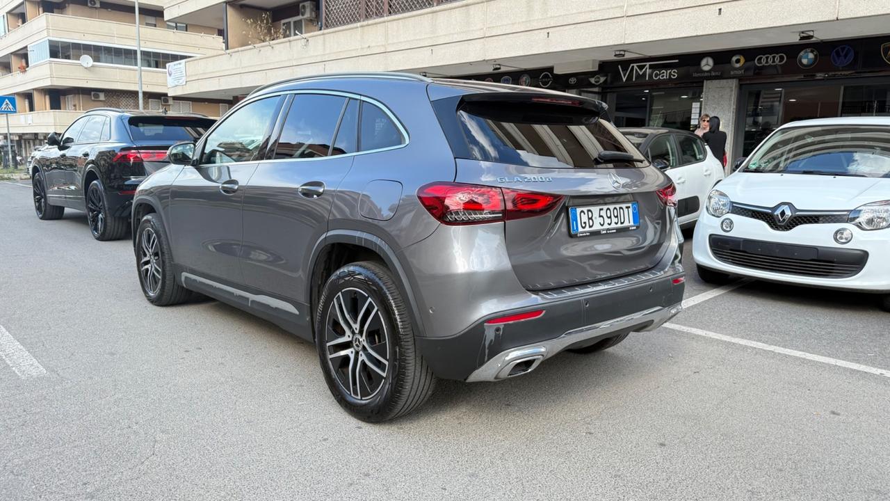 Mercedes-benz GLA 200 GLA 200 d Automatic 4Matic Sport Plus LED NAVI KAMERA PELLE CERCHI 18 PDC BLUETOOTH