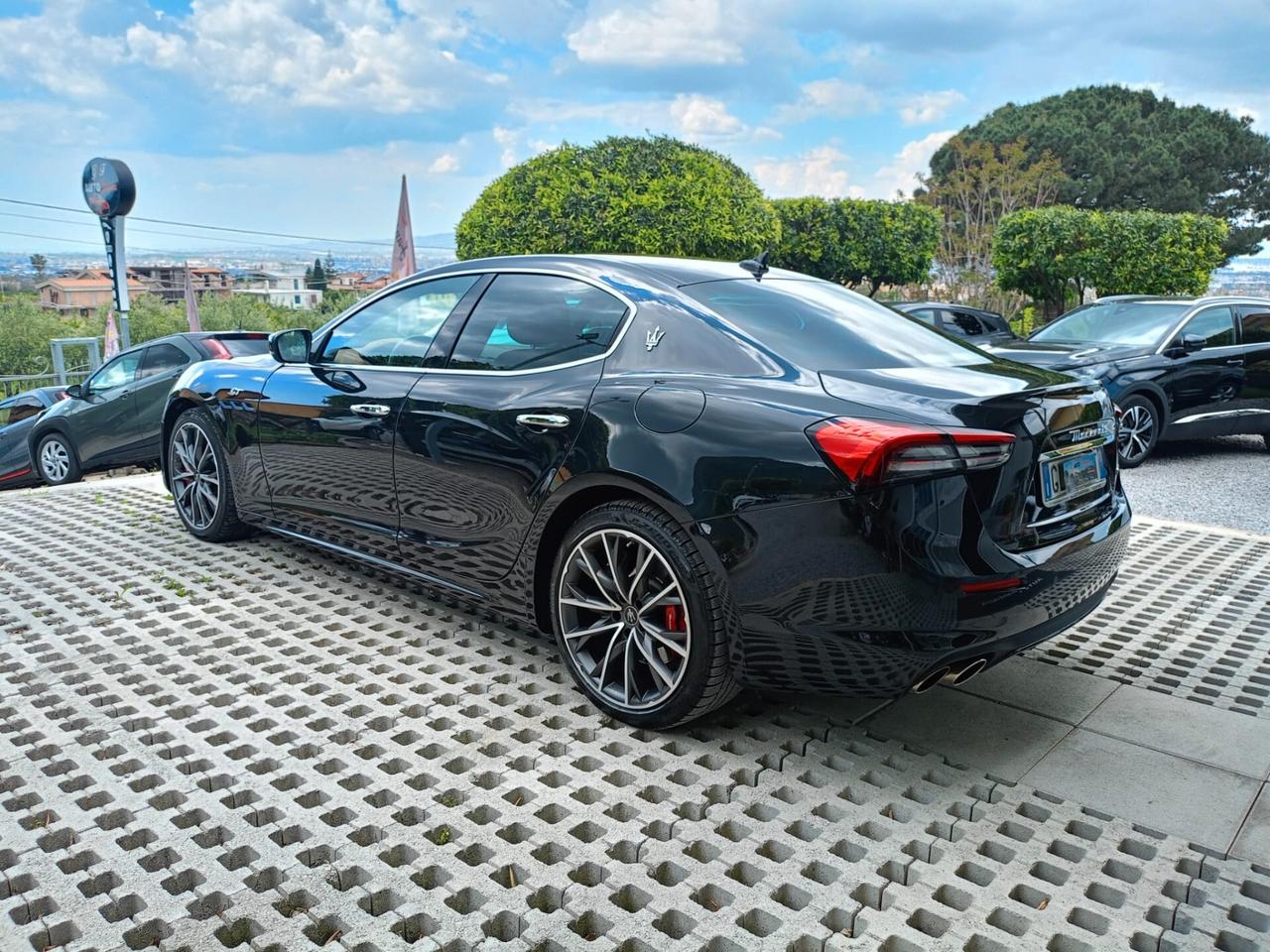 Maserati Ghibli 330 CV MHEV GT