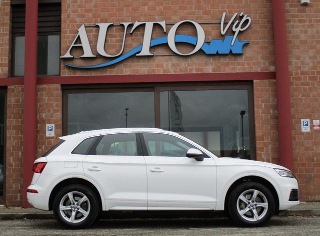 AUDI Q5 35 TDI quattro S tronic Business Sport