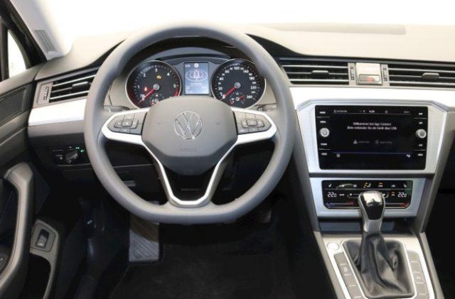 VOLKSWAGEN Passat Variant 2.0 TDI 150cv Gancio Traino Navi