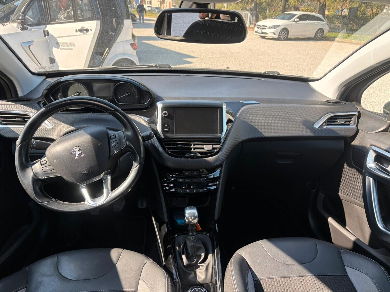 Peugeot 2008 BlueHDi 100 S&S Allure Tua a 161€/Mese